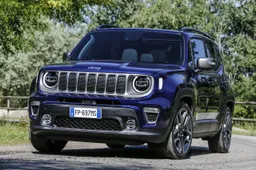Jeep Renegade 2019 si mostra in anteprima europea al Parco Valentino 2018
