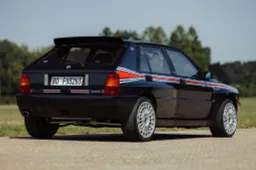 La Lancia Delta HF Integrale del re del rock italiano è in vendita