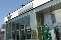 Apre il nuovo concessionario Bentley Milano