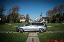 Nuova Peugeot 308 Station Wagon: la prova in anteprima