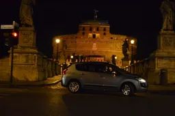 Peugeot 3008 HYbrid4 Roman Trip