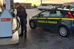 Aumenti benzina: 2.500 controlli della Finanza, tante le violazioni