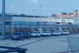 Corteo presidenziale per Cristiano Ronaldo: sei Jeep di scorta verso la sua nuova dimora