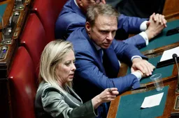 Lollobrigida: “Troppo costoso tagliare le accise, lavoriamo su altro”