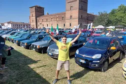 Panda a Pandino 2022: nuovo record per il raduno delle Panda di ogni epoca