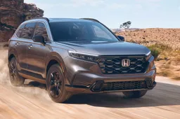 Honda CR-V 2023 pronta al debutto: prima negli States, poi in Europa