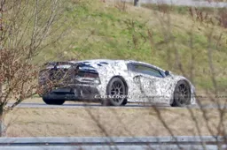 Ripreso su strada per la prima volta il muletto del Lamborghini V12 ibrido