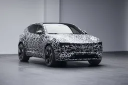 Polestar 3: si fa vedere camuffata la rivale di Tesla Model Y