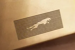 Nuovo logo Jaguar: la Casa inglese pronta a rinascere