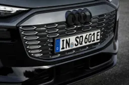 Audi, rivolta degli operai nello stabilimento dove si producono auto elettriche