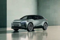 Toyota C-HR+: al via le vendite del nuovo SUV elettrico, fino a 600 km di autonomia e Homecharger in omaggio