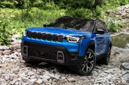 Ritorno al futuro: la nuova Jeep Cherokee 2026 cambia tutto (tranne il nome)