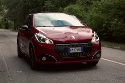 Peugeot 208 Black Line: versione limitata a 1.200 esemplari