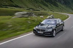 Nuova BMW 740 iPerformance: debutta il motore ibrido sull’ammiraglia tedesca