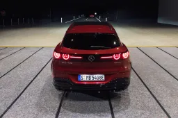 Mercedes-Benz ha inaugurato un centro prove pazzesco: che cos'è il Light Testing Centre