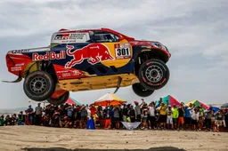 Dakar tappa 1: debutto vincente per Toyota