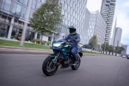 Kawasaki Versys 650: nuove promozioni su MY 2025 e debutto del MY 2026