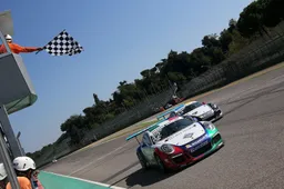 Carrera Cup Italia 2016: spettacolo in Gara 3, Rovera vince e Ledogar ipoteca il Titolo