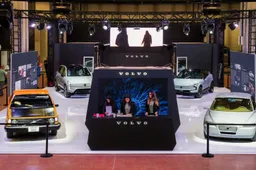 Volvo ad Auto e Moto d'Epoca con le nuove EX30, EX90 e due concept storiche