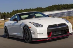 Nissan GT-R Nismo debutta a Ginevra 2014