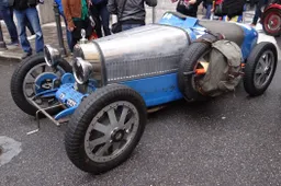 LIVE - 1000 Miglia: Bugatti presente con una Type 35T e la Veyron 16.4 Grand Sport Vitesse