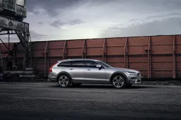 Polestar ottimizza Volvo V90 Cross Country