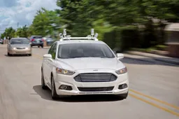 Ford: vettura a guida autonoma entro il 2021, senza volante e pedali