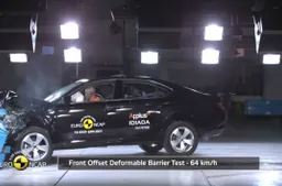 Nuova ŠKODA Superb a 5 stelle