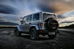 Jeep Wrangler Black Edition: tutte le informazioni