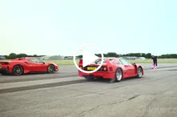 Ferrari F40 VS 488 Pista: le due V8 turbo, una contro l'altra [VIDEO]
