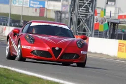 Alfa Romeo 4C ‘Launch Edition’: un evento esclusivo per i primi clienti europei