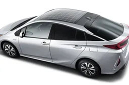 Toyota: Innovazione social e ad energia solare