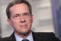 Un altra bocciatura per l'ex Governo dei Professori. Casero: Il superbollo ? " È stato un errore".