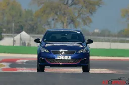 Peugeot 308 GTi by Peugeot Sport | Prova in pista