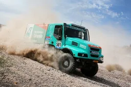 Dakar 2015, terza tappa: Gerard de Rooy al terzo posto dopo una dura gara