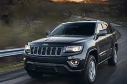 Jeep Grand Cherokee: debutta in Italia la versione Laredo
