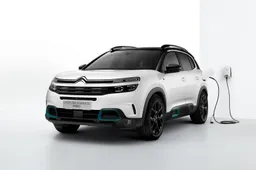 MyCitroen: l’app con cui gestire il proprio C5 Aircross Hybrid