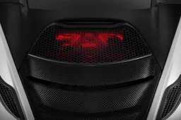 La nuova McLaren 720S alza i limiti delle supercar