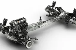 Mazda porta a New York il telaio della prossima spider del gruppo Fiat