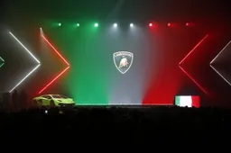 Serata firmata Fedez per il fine anno di Lamborghini