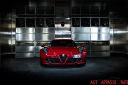 Test - Alfa Romeo 4C: pure emozioni