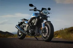 Honda CB1000F 2026: il fascino retrò incontra la tecnologia moderna