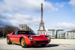 Lamborghini Miura SV: 50 anni dell’icona del Toro