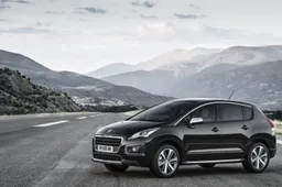 Peugeot 3008 e 3008 HYbrid4: restyling per Francoforte 2013