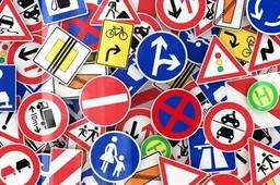 Sì della Camera al nuovo codice della strada: Ecco le novità