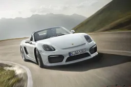 Nuova Porsche Boxster Spyder: una GT4 cabrio