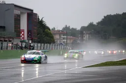 Carrera Cup Italia: gara 3 a Imola vinta dalla coppia Gaidai-Ledogar