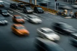 Distanza di sicurezza: cos'è, come calcolarla e come evitare incidenti