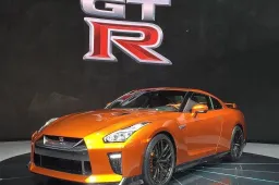 Nissan GT-R MY17 al debutto al Salone di New York