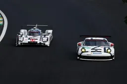 Le Porsche 919 Hybrid e 911 RSR si preparano per il Nürburgring